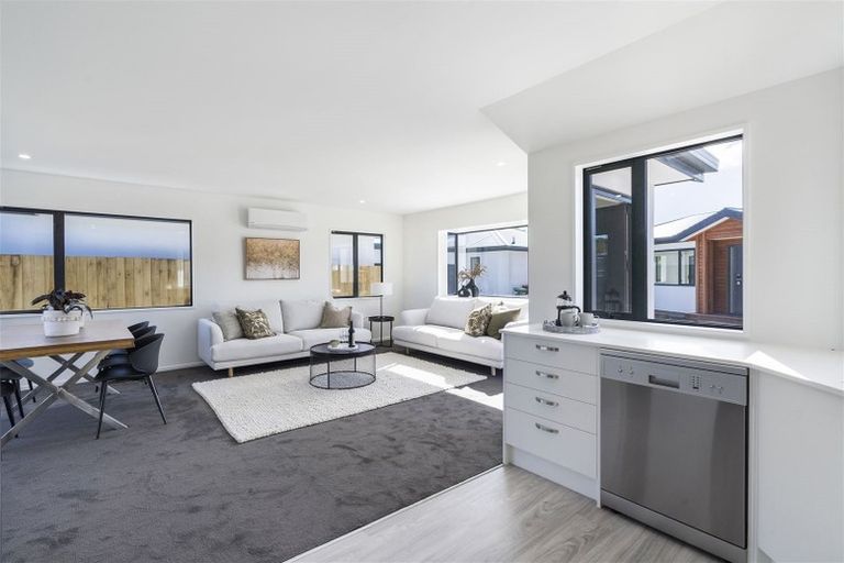 Photo of property in 4/9 Raupo Street, Bromley, Christchurch, 8062