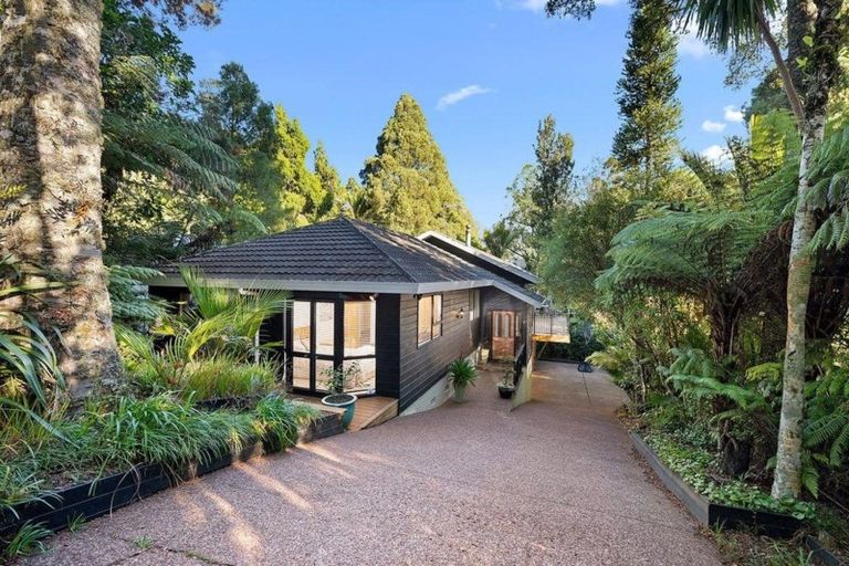 Photo of property in 22 Waima Crescent, Titirangi, Auckland, 0604