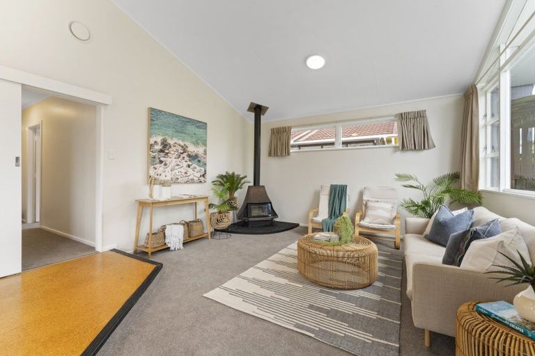 Photo of property in 22 Callender Terrace, Paraparaumu Beach, Paraparaumu, 5032