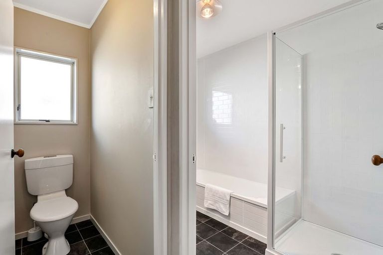 Photo of property in 6 Renown Place, Spotswood, New Plymouth, 4310