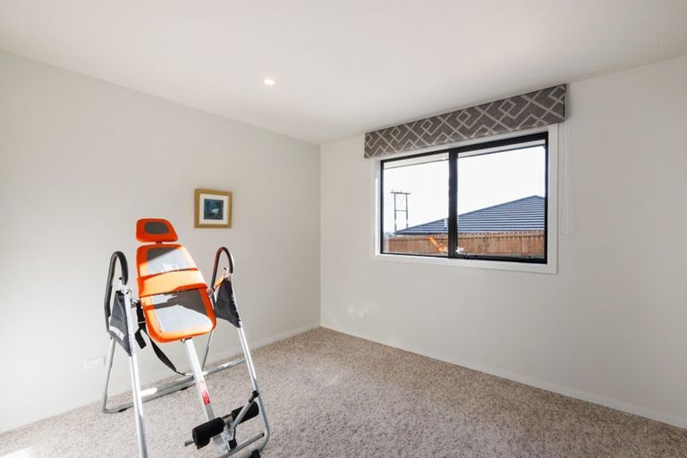 Photo of property in 156 Pacific Drive, Fitzherbert, Palmerston North, 4410
