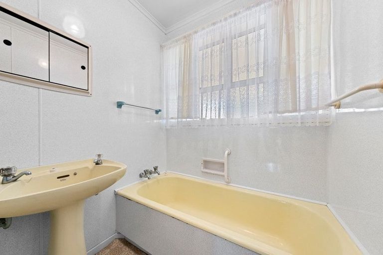 Photo of property in 181 Mangorei Road, Merrilands, New Plymouth, 4312