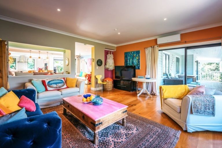 Photo of property in 40 Calais Terrace, Ostend, Waiheke Island, 1081
