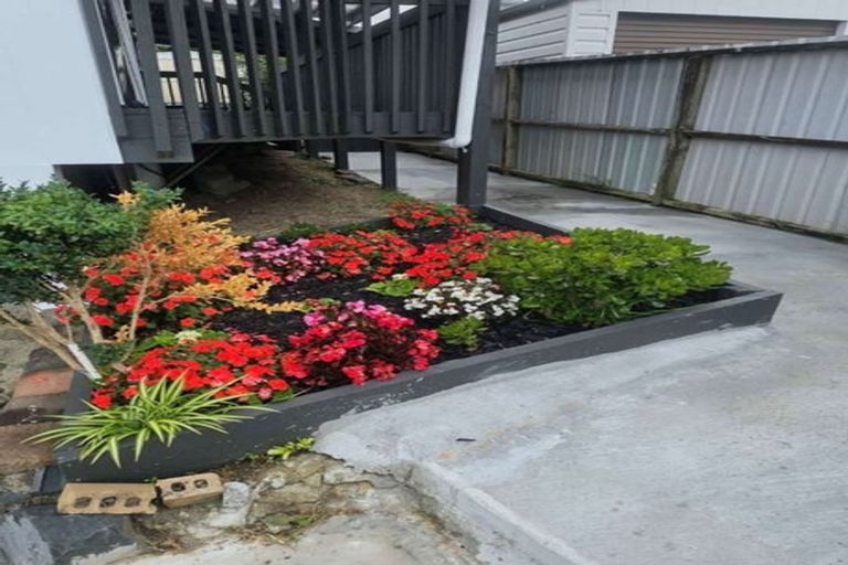 Photo of property in 2/10 Nearco Street, Randwick Park, Auckland, 2105