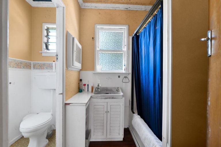 Photo of property in 9 Havelock Place, Blagdon, New Plymouth, 4310