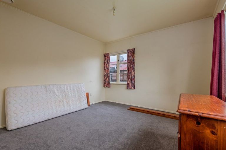 Photo of property in 11 Sedcole Street, Pahiatua, 4910