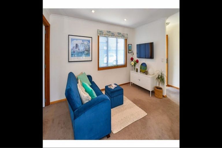 Photo of property in 35a Shortt Avenue, Mangere Bridge, Auckland, 2022