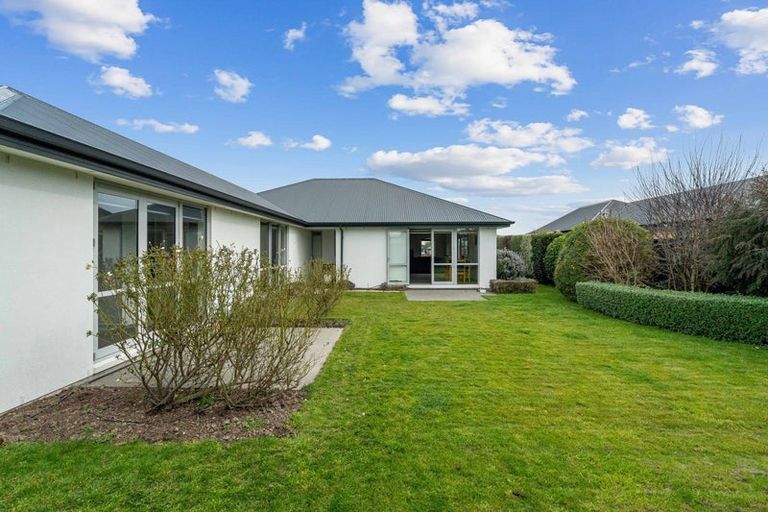 Photo of property in 28 Gosling Crescent, Halswell, Christchurch, 8025