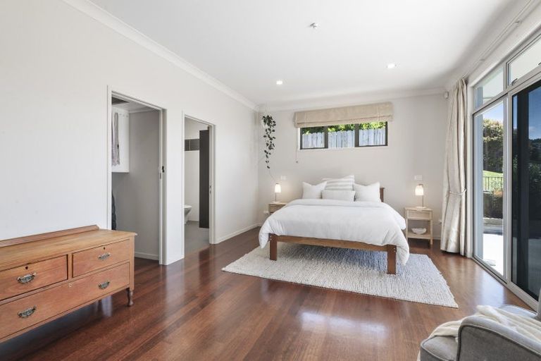 Photo of property in 64 Balboa Drive, Matakatia, Whangaparaoa, 0930