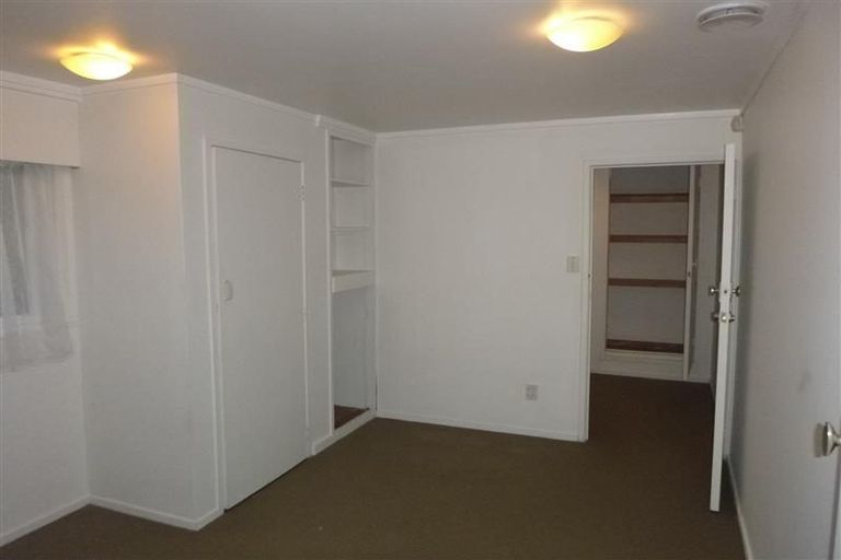 Photo of property in 21 Lake Road, Northcote, Auckland, 0627