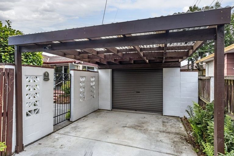 Photo of property in 2/87a Middlepark Road, Sockburn, Christchurch, 8042