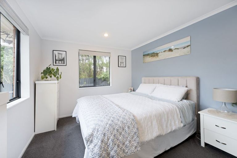 Photo of property in 21 Misty Valley Drive, Henderson, Auckland, 0612