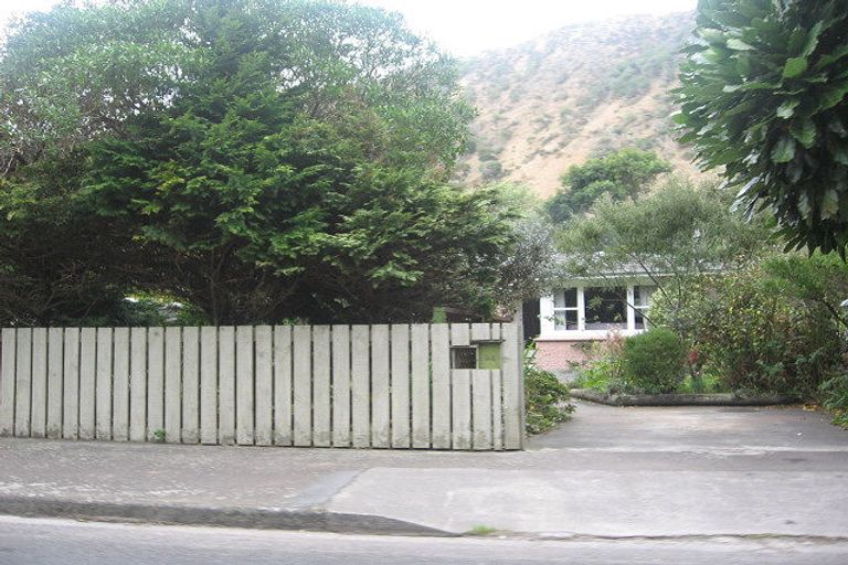 Photo of property in 34 Wellington Road, Paekakariki, 5034