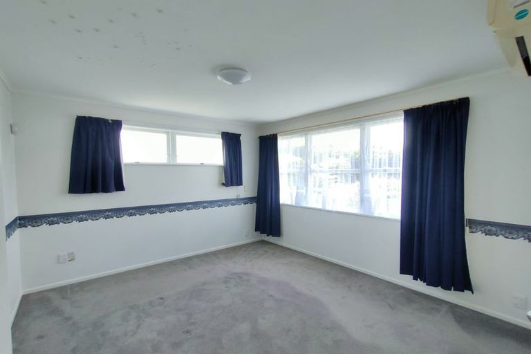 Photo of property in 7 Sycamore Drive, Sunnynook, Auckland, 0620