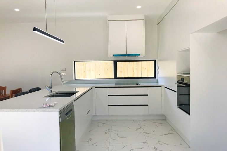 Photo of property in 3c Glennandrew Drive, Half Moon Bay, Auckland, 2012