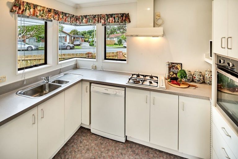 Photo of property in 16 Birdwood Road, Waterloo, Lower Hutt, 5011