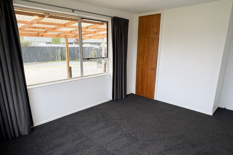 Photo of property in 14 Carteret Place, Aranui, Christchurch, 8061