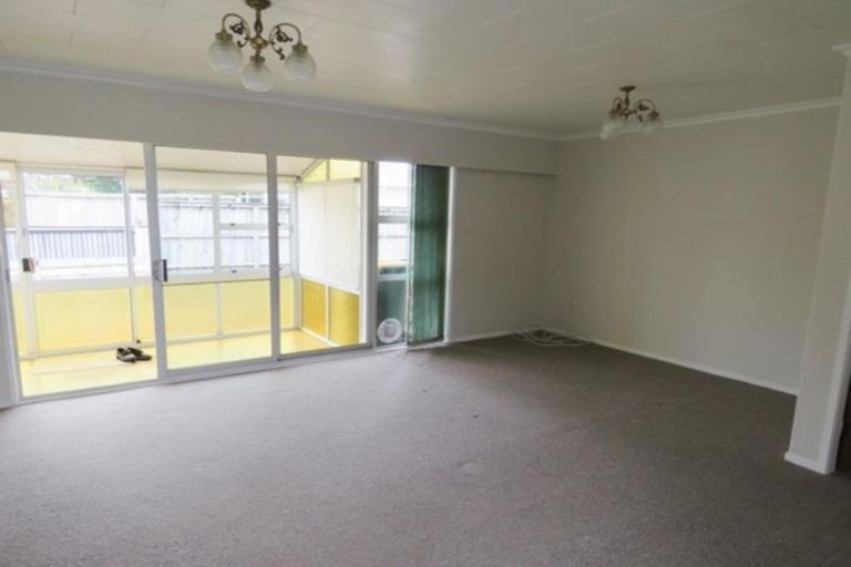 Photo of property in 2/147 Carrington Street, Lower Vogeltown, New Plymouth, 4310