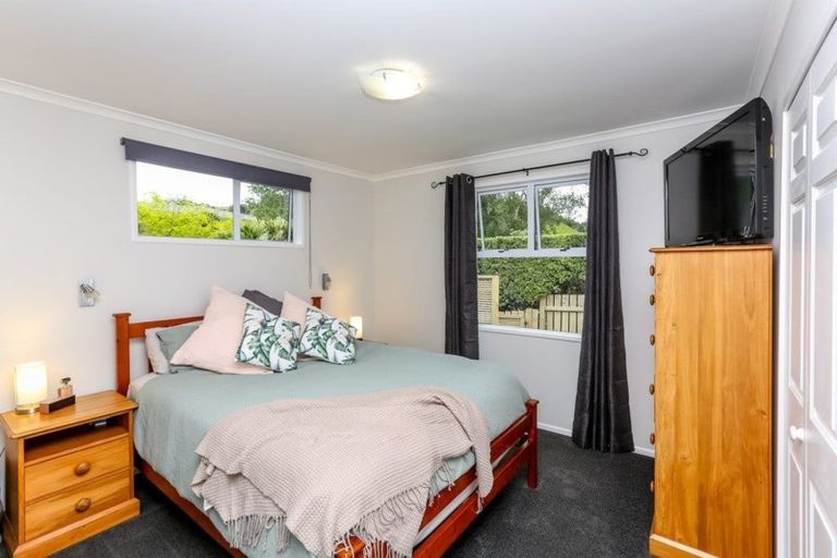 Photo of property in 10 Heaphy Street, Westown, New Plymouth, 4310