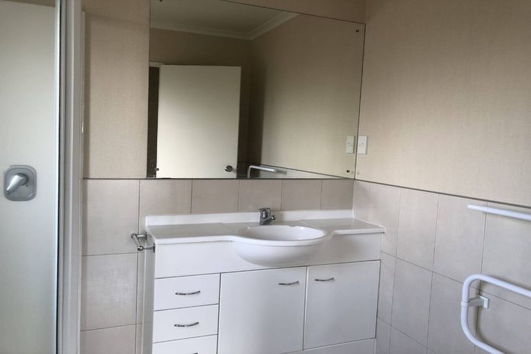 Photo of property in 20 Fergy Crescent, Wattle Downs, Auckland, 2103