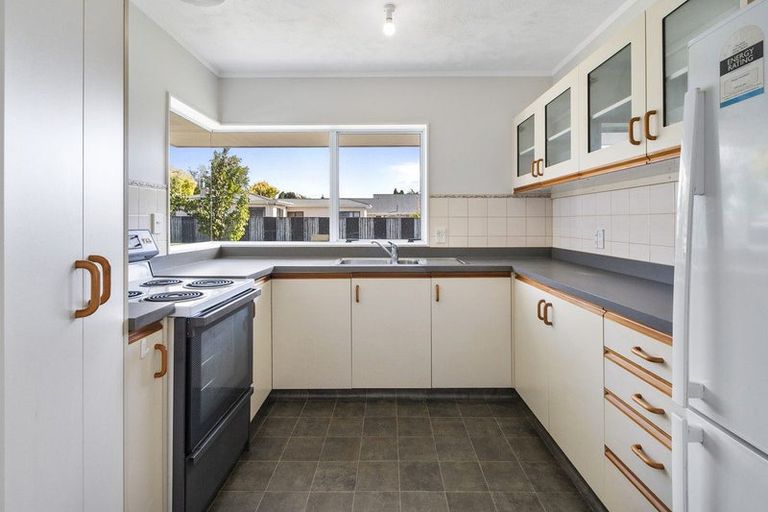 Photo of property in 1b Hendon Place, West End, Palmerston North, 4412