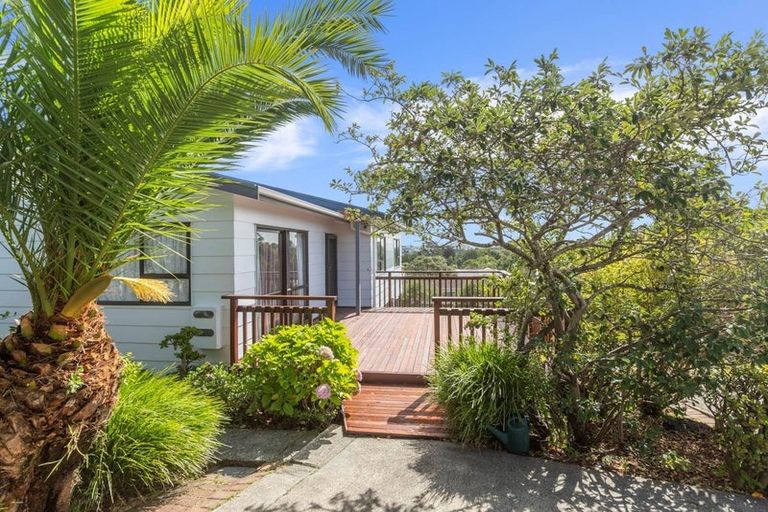 Photo of property in 21 Flaunty Place, West Harbour, Auckland, 0618