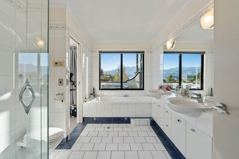 Photo of property in 8 Penrith Park Drive, Wanaka, 9305
