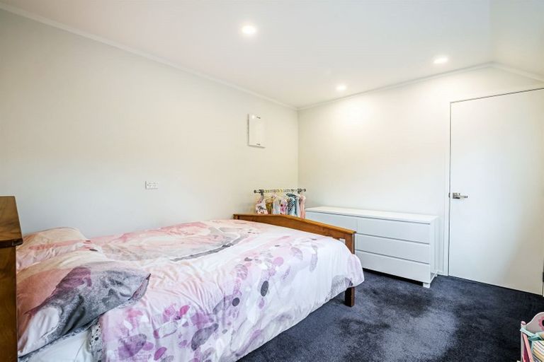 Photo of property in 2/24 Lake Pupuke Drive, Takapuna, Auckland, 0622