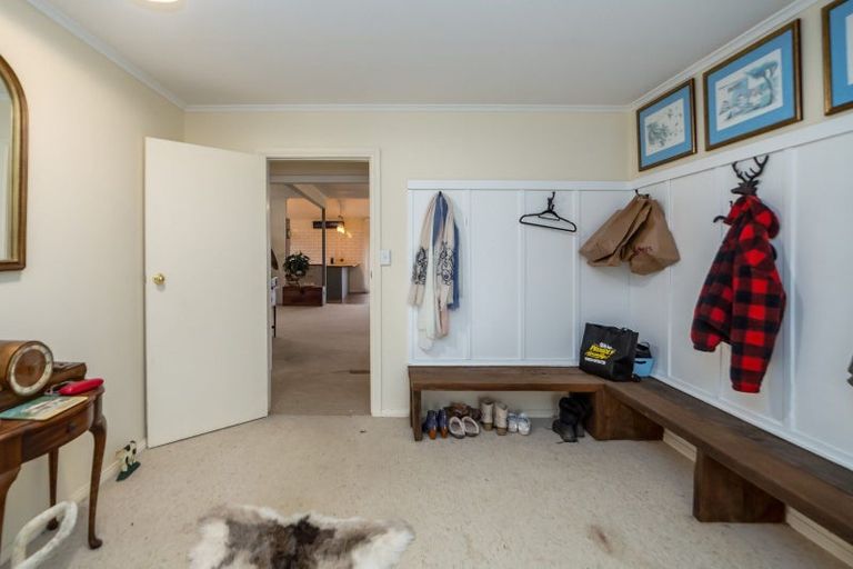 Photo of property in 52 Cross Creek Road, Western Lake, Featherston, 5773