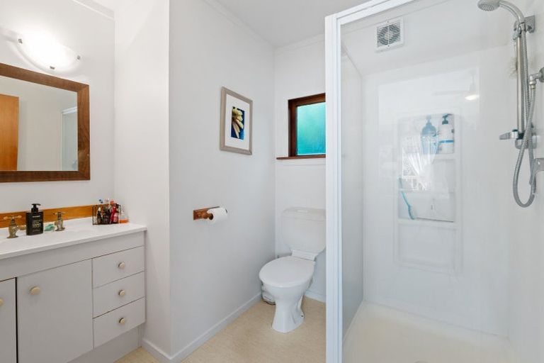 Photo of property in 75 Morley Street, New Plymouth, 4310