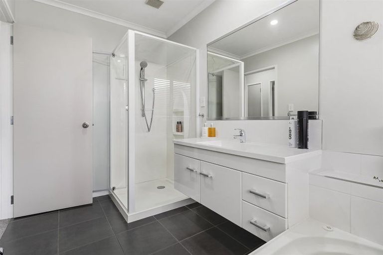 Photo of property in 83 Doncaster Drive, Papamoa Beach, Papamoa, 3118