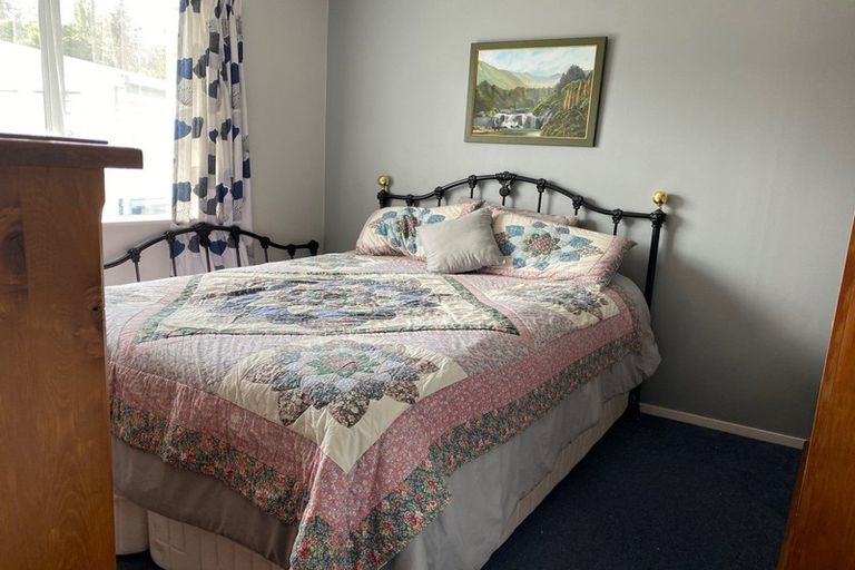 Photo of property in 19 Baillie Crescent, Carterton, 5713