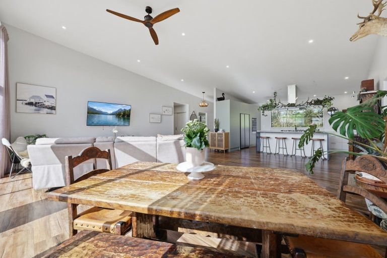 Photo of property in 206 Baker Road, Berwick Forest, Outram, 9073