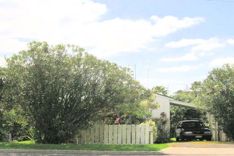 Photo of property in 1137 Papamoa Beach Road, Papamoa Beach, Papamoa, 3118