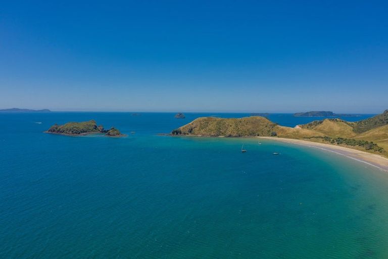 Photo of property in 2 Matapaua Bay Road, Opito Bay, Whitianga, 3592