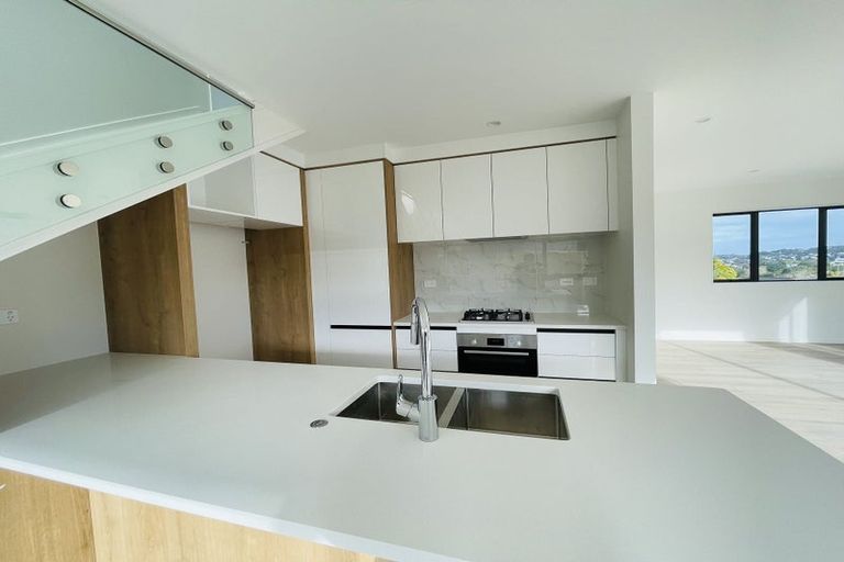 Photo of property in 48b Sunrise Avenue, Mairangi Bay, Auckland, 0630