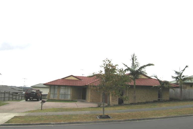 Photo of property in 47 Bluebird Crescent, Unsworth Heights, Auckland, 0632