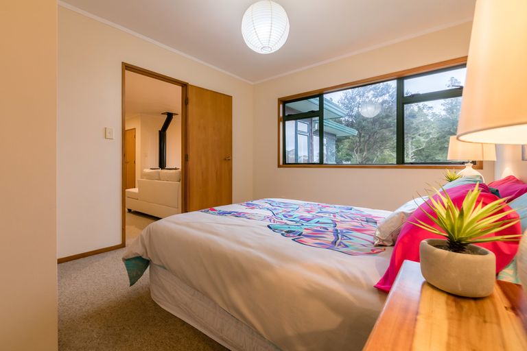 Photo of property in 207c Woodlands Park Road, Titirangi, Auckland, 0604