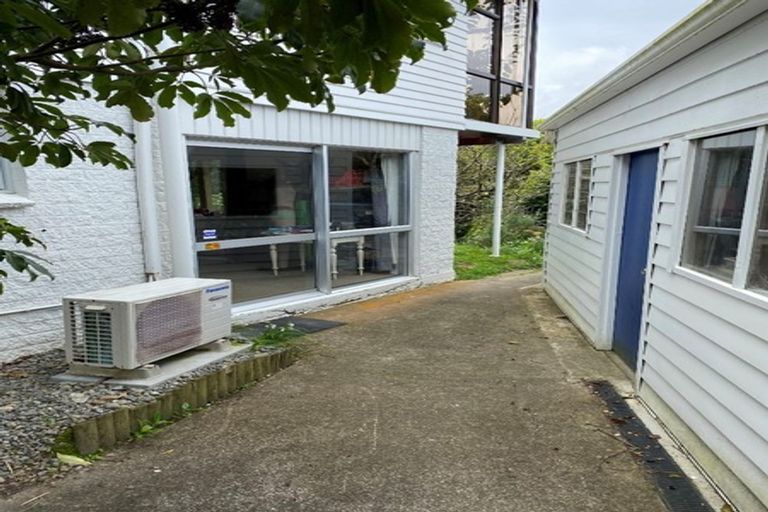 Photo of property in 16 Downing Street, Crofton Downs, Wellington, 6035