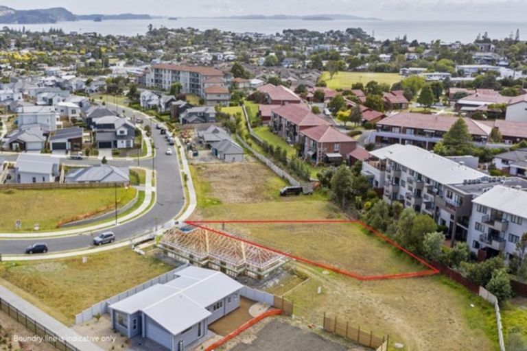 Photo of property in 41 Couldrey Crescent, Red Beach, 0932