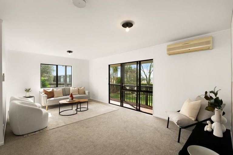 Photo of property in 37 Puriri Road, Pukekohe, 2120