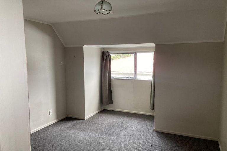 Photo of property in 10a Elizabeth Street, Moera, Lower Hutt, 5010