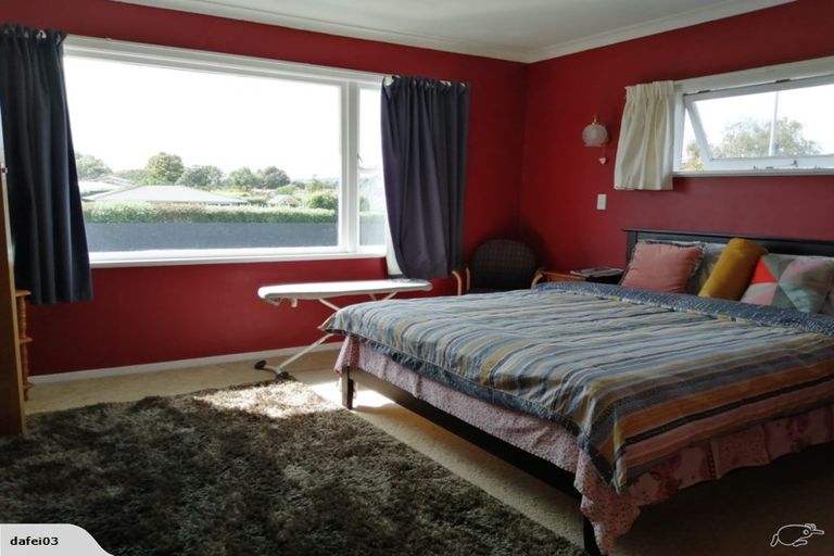 Photo of property in 42 Pitama Road, Awapuni, Palmerston North, 4412