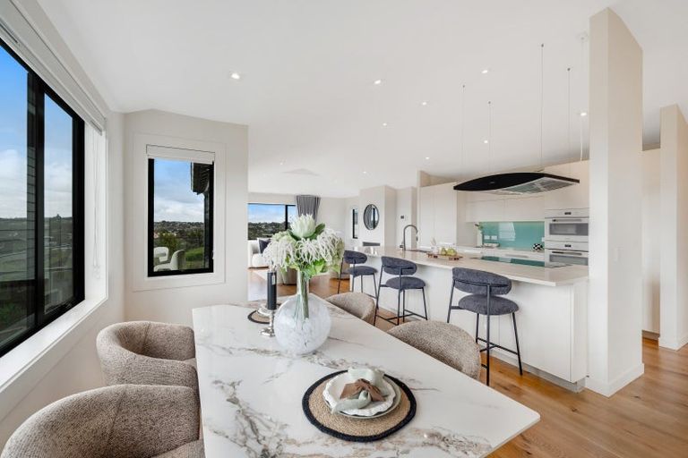 Photo of property in 2/152 Clovelly Road, Bucklands Beach, Auckland, 2012