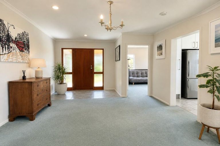 Photo of property in 4 Portal Place, Murrays Bay, Auckland, 0630