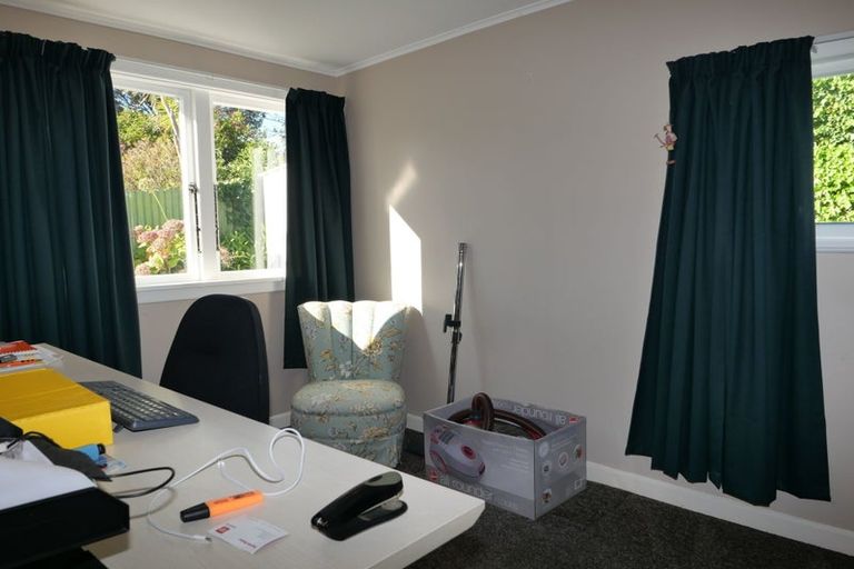 Photo of property in 75 Seaview Road, Paraparaumu Beach, Paraparaumu, 5032