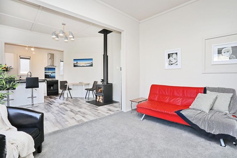 Photo of property in 2 Foyle Street, Bluff, 9814