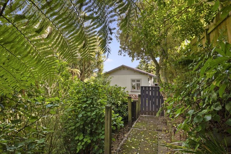 Photo of property in 6a Ballance Street, Lower Vogeltown, New Plymouth, 4310