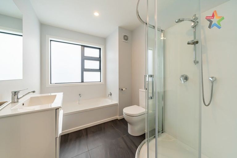 Photo of property in 128b Randwick Road, Moera, Lower Hutt, 5010