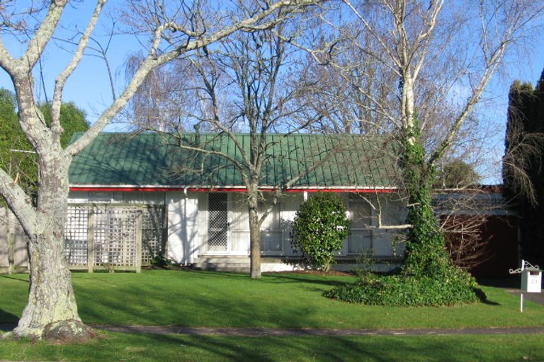 Photo of property in 21 Morrow Avenue, St Andrews, Hamilton, 3200